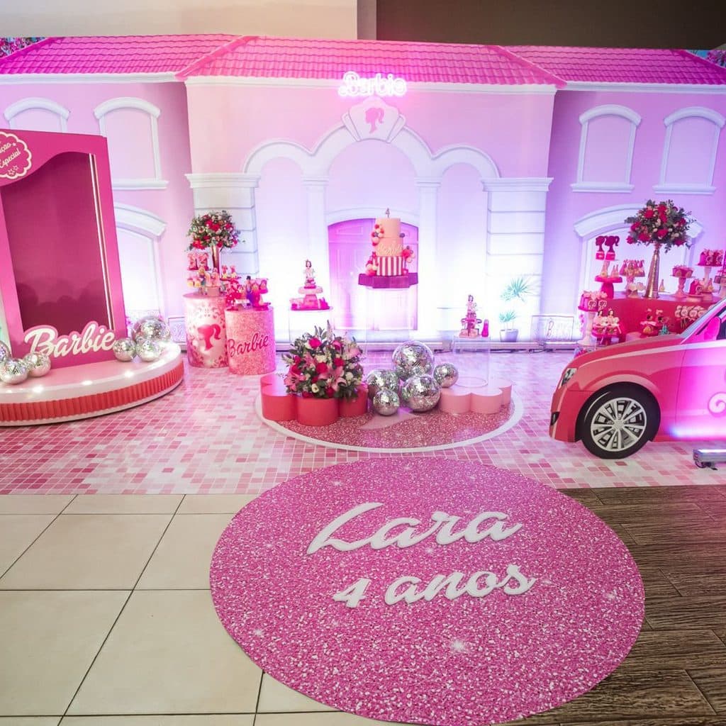 Decoração de aniversário tema Barbie para menina em Guarujá